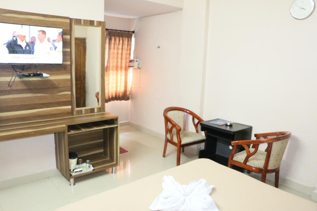 Hotel Akshaya Visakhapatnam Exteriör bild