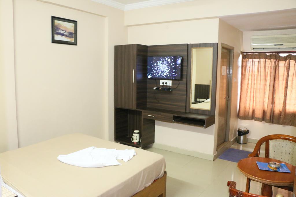 Hotel Akshaya Visakhapatnam Exteriör bild