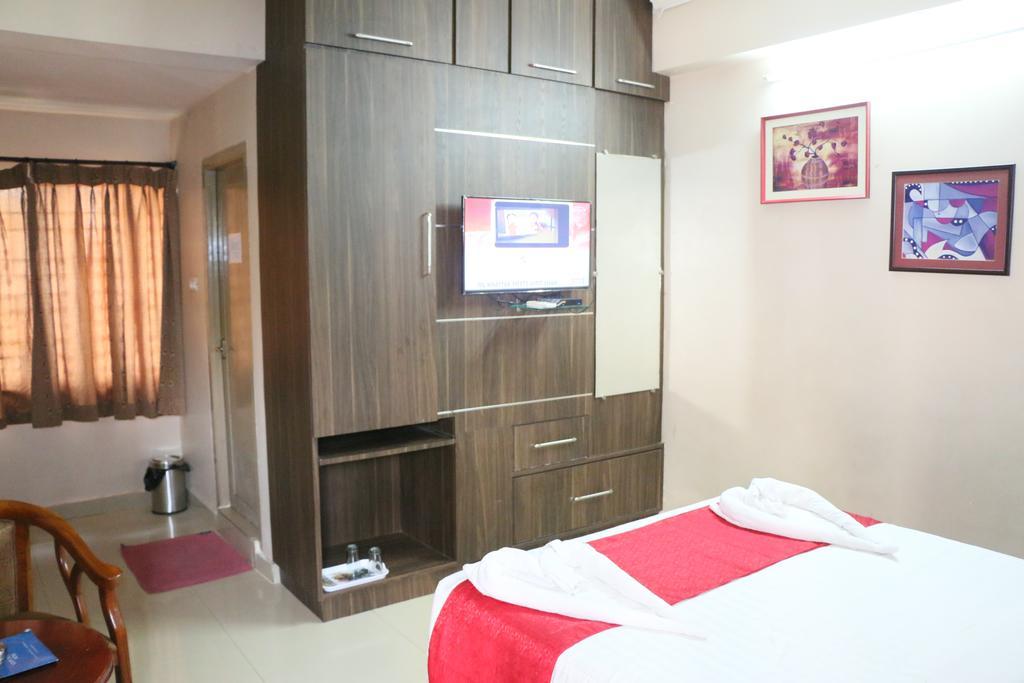 Hotel Akshaya Visakhapatnam Exteriör bild